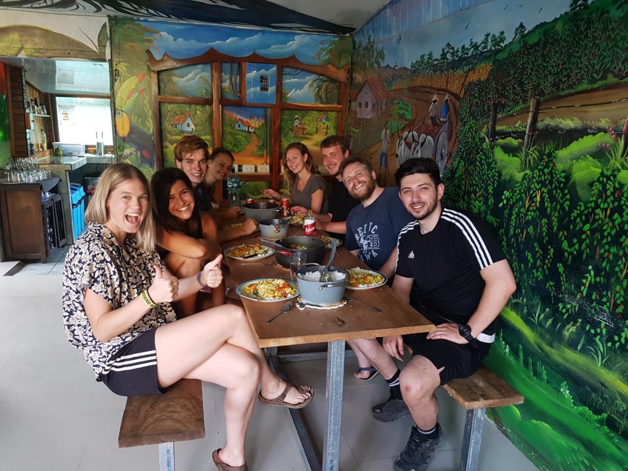 Hostel Monteverde Backpackers Zewnętrze zdjęcie